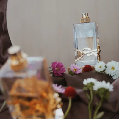 Yves Saint Laurent Perfume dossier.co